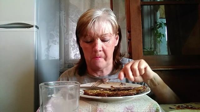Мукбанк не ASMR картофельная запеканка????