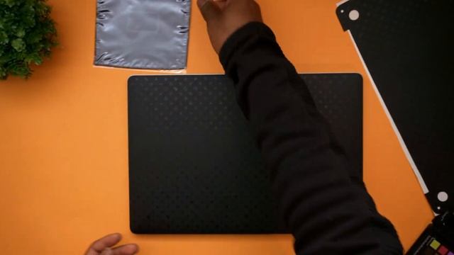 DBrand Icon Skin Macbook Pro - Marques Brownlee