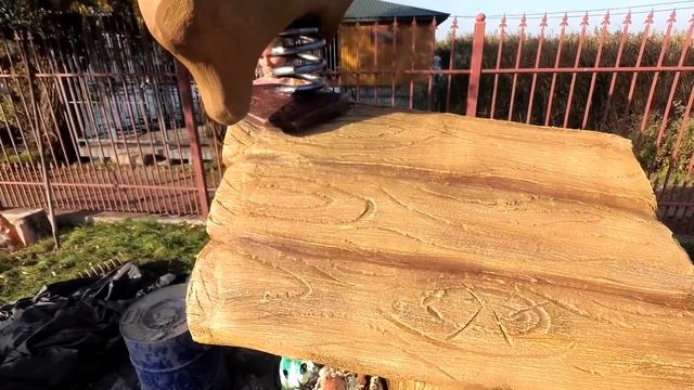 скульптура  СОБАКИ  из бетона, собачья  БУДКА  из  арт бетона  .покраска  скульптур.