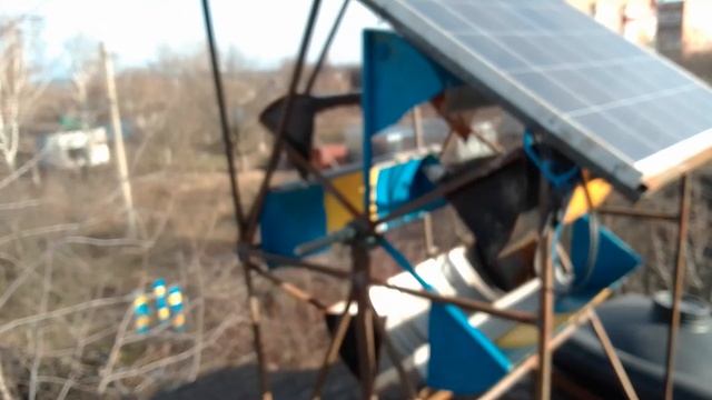 Солнечно-ветровая электростанция в Полтаве.