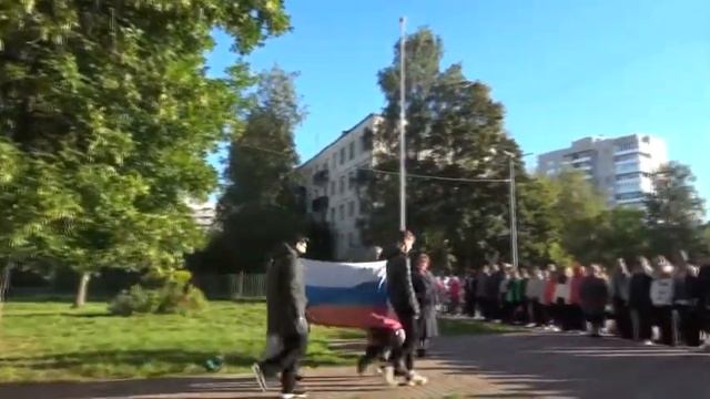 Репортаж 12 09 2022 Торжественное поднятие флага в гимназии №505 СПб