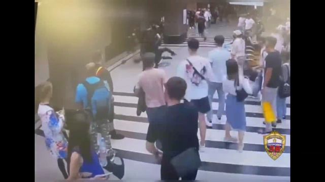 Полиция столичного метро задержала двоих иностранцев, нанёсших побои своему знакомому