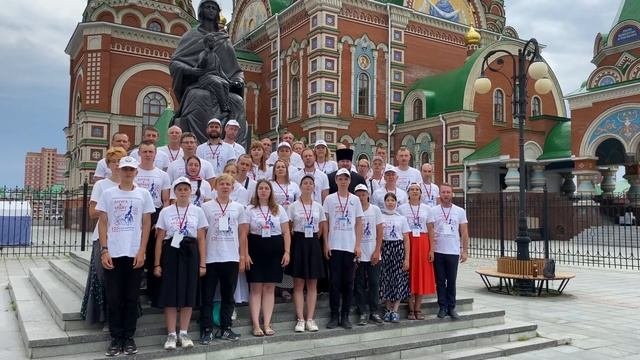 Поздравление митрополита Георгия с днём рождения от участников велопробега Дорога к храму