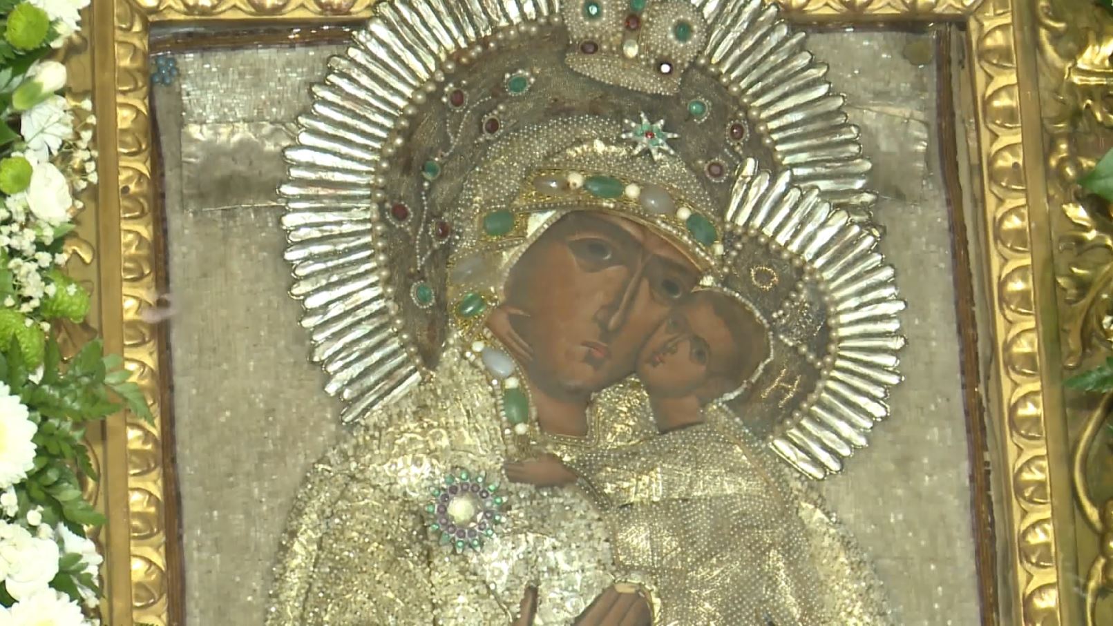 Икона Богоматери Толгской перенесена в Успенский собор