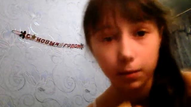 Крашу ногти,иду на бал