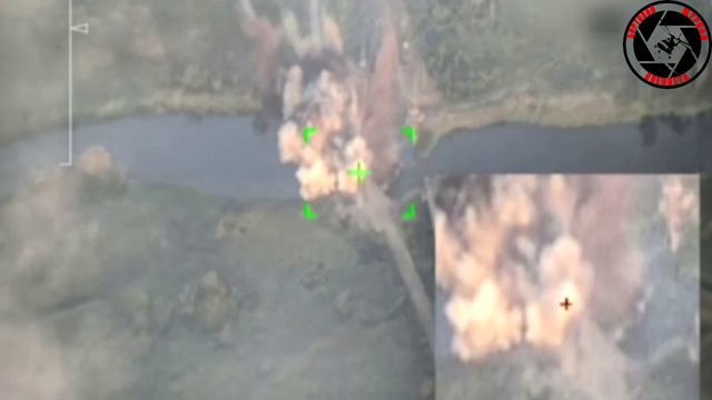 💥Авиаудар истребителя-бомбардировщика Су-34 ракетой Х-38МЛ по переправе ВСУ через реку Оскол...