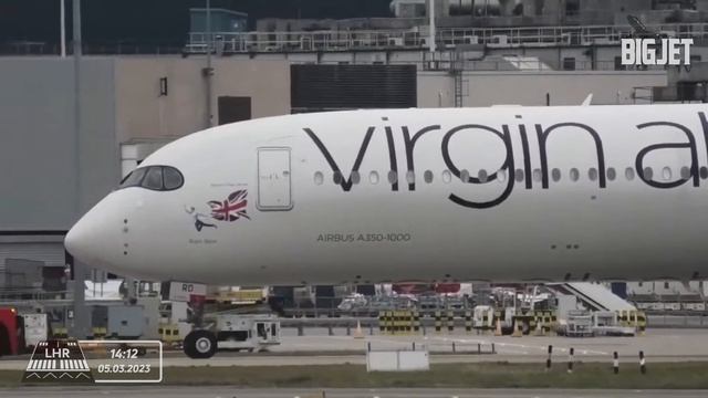 London Heathrow 27R Arrivals into departures