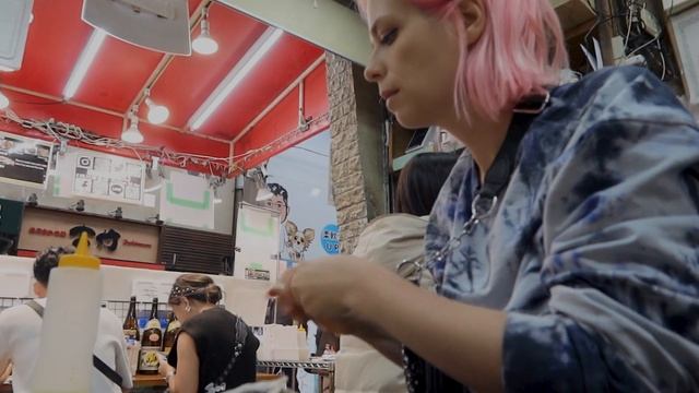 ОСАКА: Дотонбори, Namba Yasaka Jinja, рынок Куромон