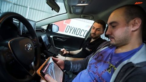 RAV4 2.0 БЫСТРЕЕ CAMRY V70 2.5 181 л.с.!!! ЧАСТЬ 2 / Чип-тюнинг / Замеры Мощности и Замер 0-100 км/