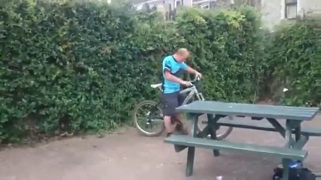 Не всем дано ездить на велосипеде (Ребят советую я плакал)