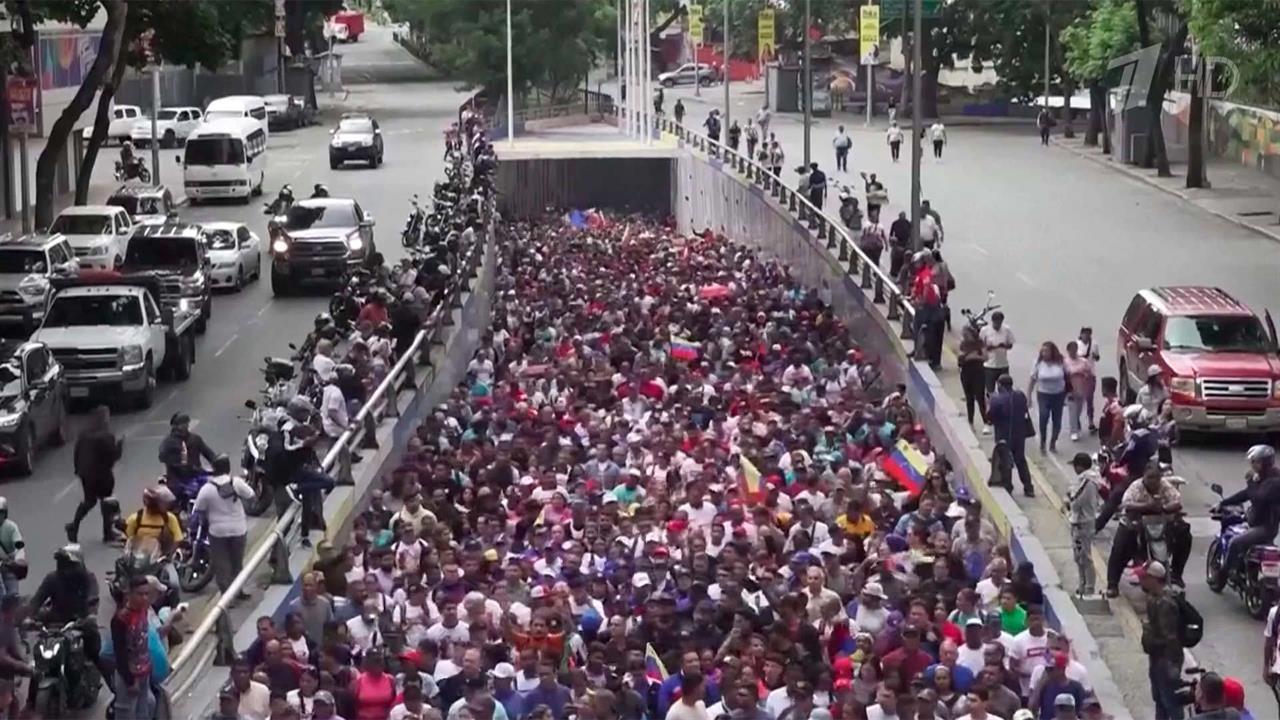 В Венесуэле сторонники Николаса Мадуро после его переизбрания вышли на улицы
