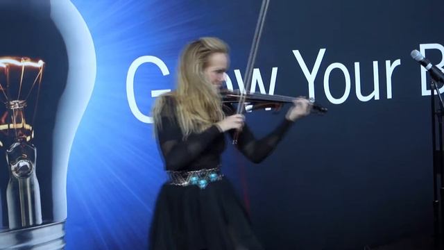 Caroline Campbell and the new Yamaha Electric Violin