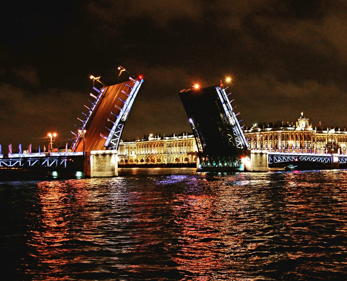 Пять мостов в Санкт-Петербурге