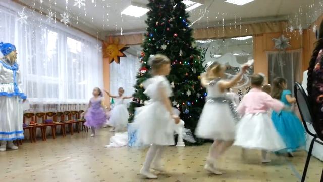 Новый год 2018 в старшей группе 