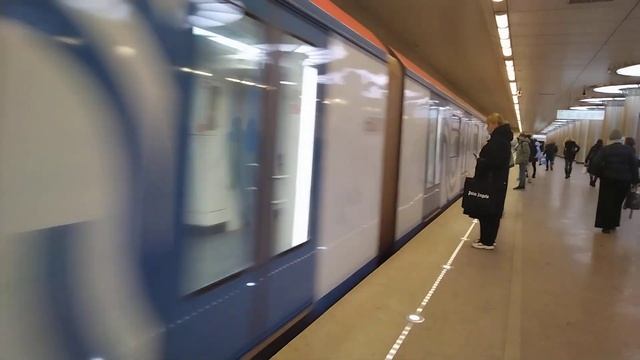 "До Октябрьского поля!" 81-765/766/767 «Москва» на станции «Котельники».