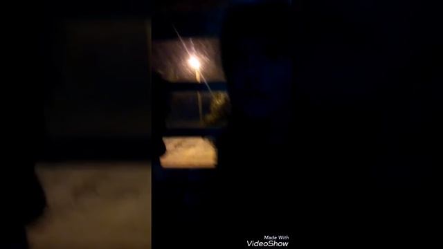Как клеить окна  скотчем!