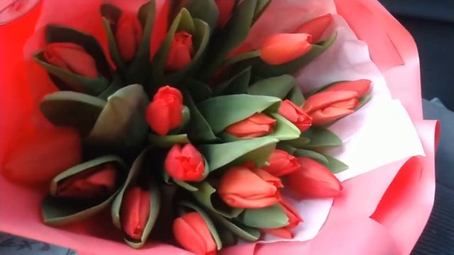 КУПИТЬ РОЗЫ ДНЕПР МАГАЗИН ЦВЕТОВ ДНЕПР В праздничные дни хочется весь мир1