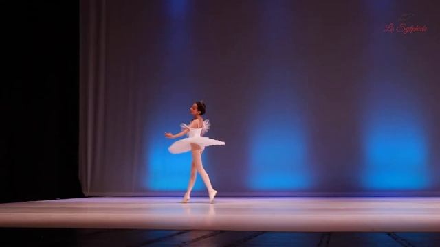 La Sylphide Academic Ballet School - Carina Giorgiu, 10 years - Raymonda