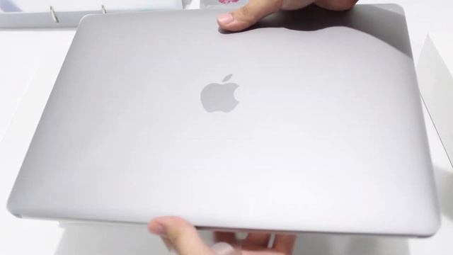 'Apple': MacBook PRO (Space Grey)