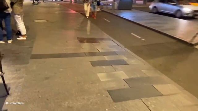 Строго пикапит девушек? Строго провел лайв стрим