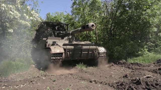 Расчеты САУ «Акация» группировки войск «Восток» уничтожили расчет миномета и бронеавтомобиль ВСУ
