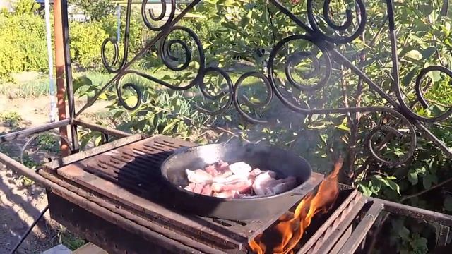 Быстрый обед за 20 минут на чугунной сковороде.mp4