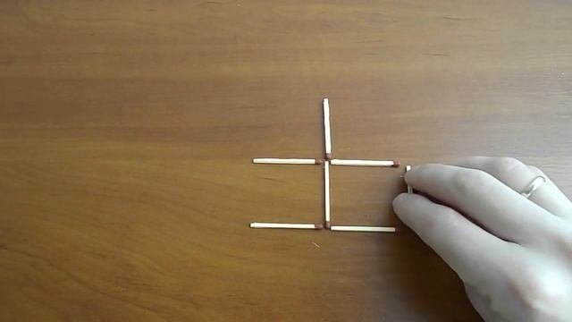 Головоломки со спичками 17  Передвиньте 2 спички чтобы получить 2 квадрата
