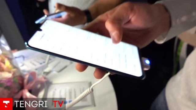 В Казахстане презентовали новую линейку смартфонов Huawei P30