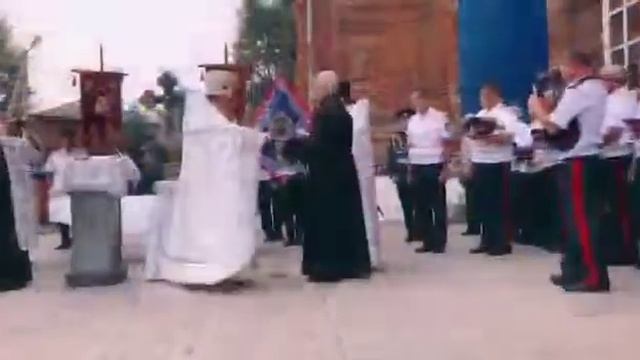 Прибивка и освящение окружного знамени.