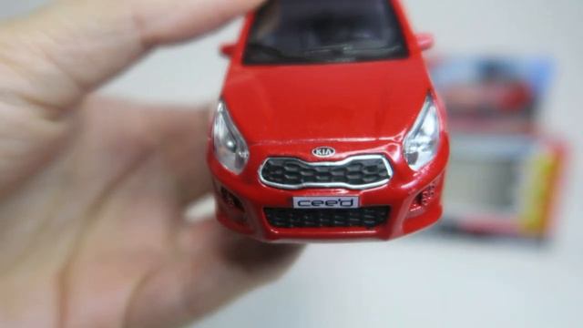 Металлическая коллекционная машинка KIA CEE, ТМ "Технопарк"