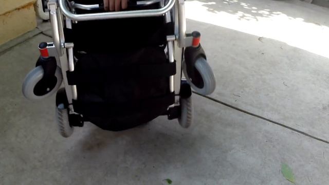 Коляска инвалидная с электроприводом малогабаритная облегченная Compact drive