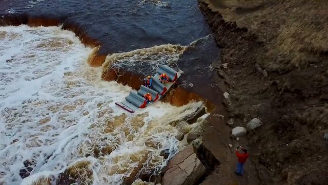 На диване с Тосненского водопада