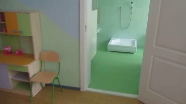 Новый садик №383. Столы. Туалет.