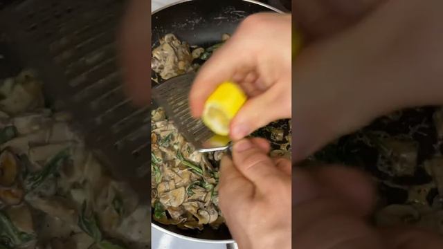 Сливочная паста с грибами и шпинатом