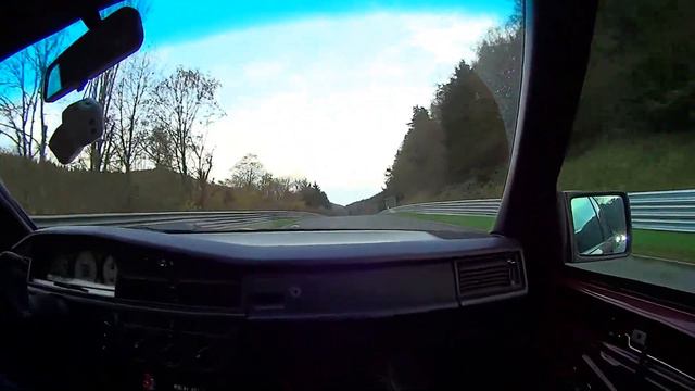 Mercedes 190E 2.3 16V Nordschleife 9-11-14 Toeristenfahrt
