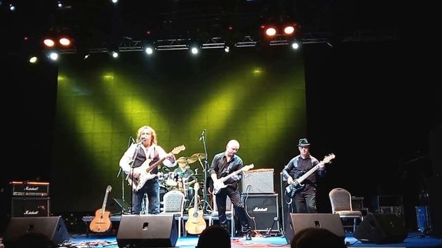 08 Money For Nothing   Dire Straits - Виктор Зинчук 07.02.2016 YotaSpace