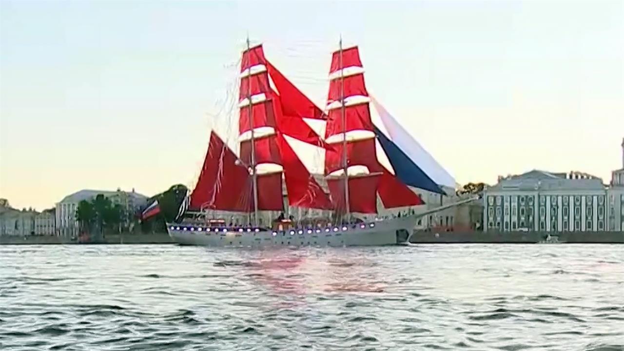 В Санкт-Петербурге все готово к главному празднику выпускников - "Алые паруса"