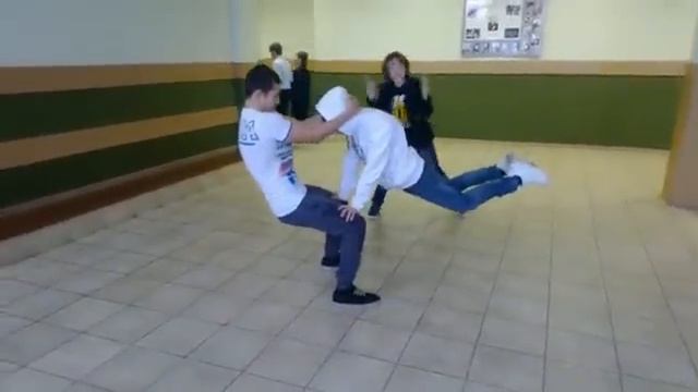 Стойка вдвоем