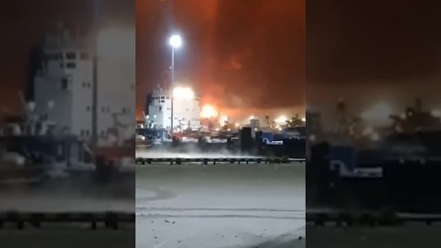 Пожар в Усть-Луге (Ленинградской области).