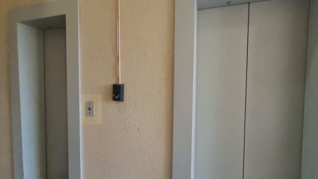 ?Голубой гробовоз! Лифт МЭЛ 2017 года // Сходненская ул., 13 (г. Путилково)