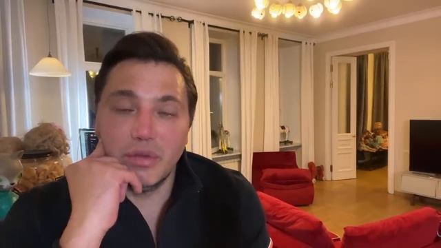 Шлак шоу биза . Поддерживаем иллюзию нормальности .