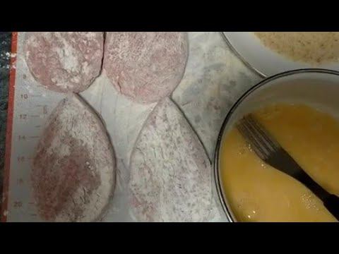 Свиной шницель из фарша, с хрустящей корочкой.