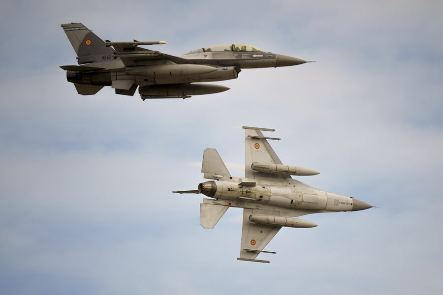 В ВС Украины назвали срок поставки в страну первых истребителей F-16