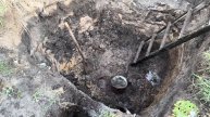 Копаем яму / бетонируем столы /