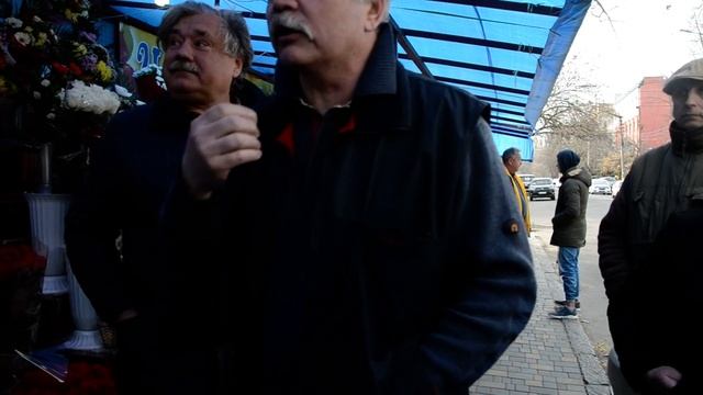 ПН TV: Владельцы рынка о том, от кого исходит инициатива демонтажа навеса и уменьшения территории