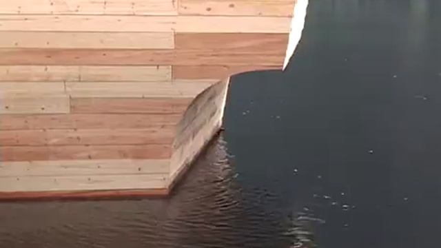 Пиратское судно на Енисее.