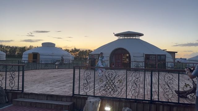 Монгольские танцы