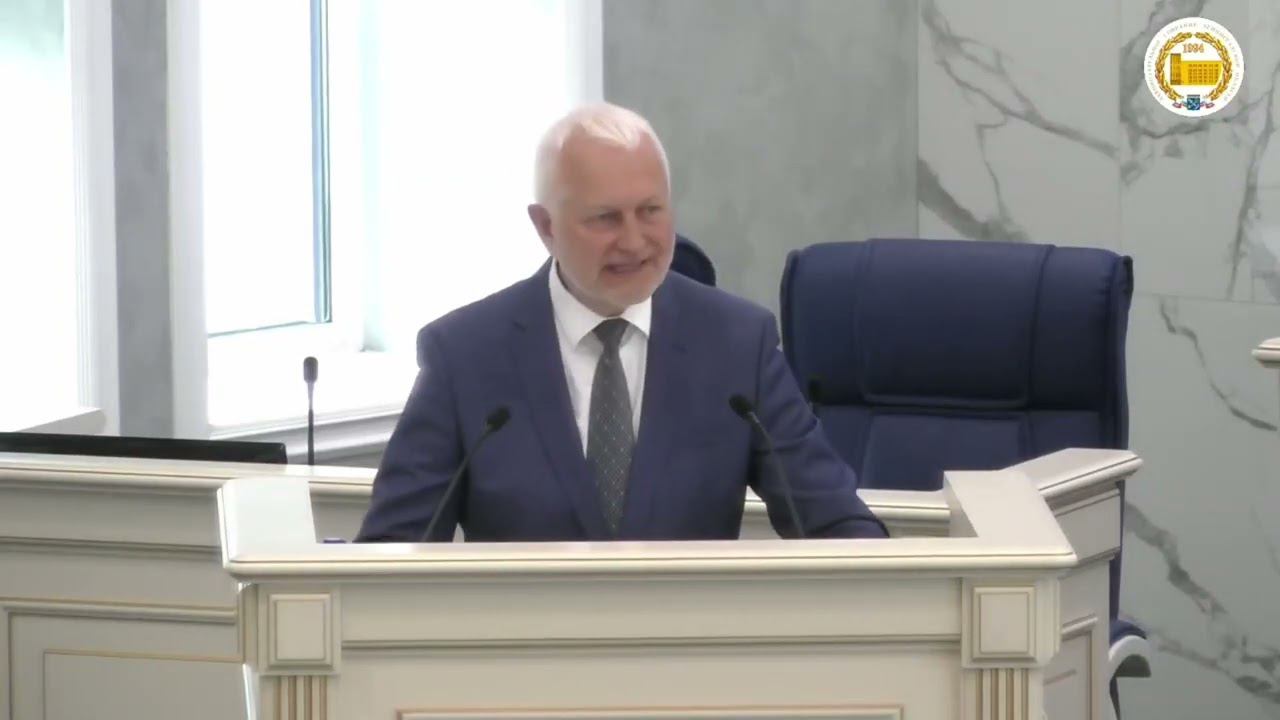 Правительственный час 48-го заседания Законодательного собрания ЛО, выступает В.Н. Петров