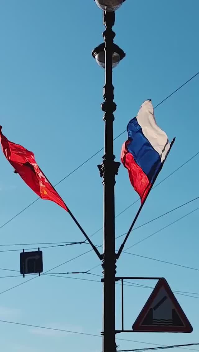 Невский проспект после Парада Победы
