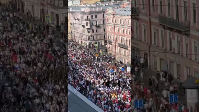 В Санк Петербурге проходит Крестный ход.Участники скандируют «Русские вперёд»